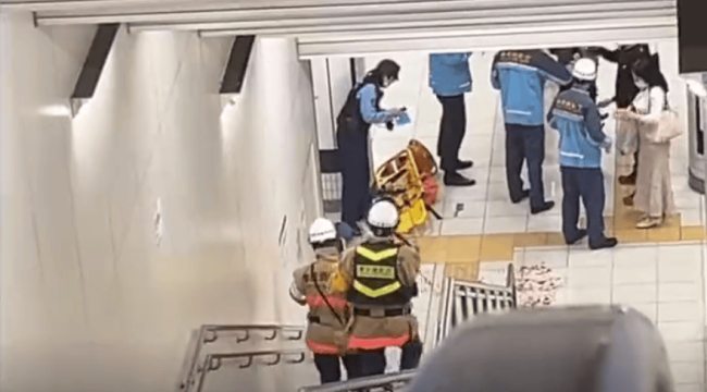 日本地铁站突发随机杀人事件 嫌疑人持刀行凶