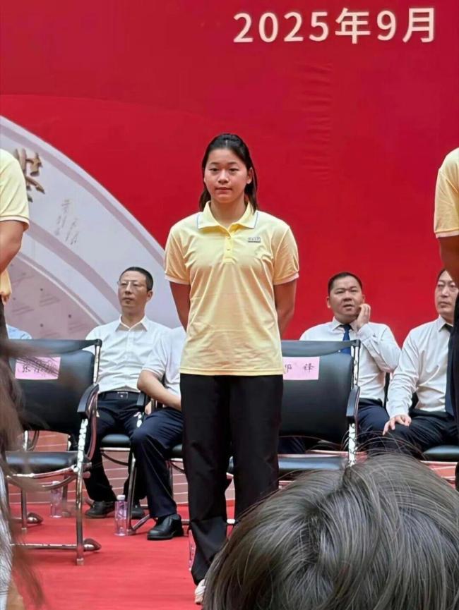 教练回应全红婵是否退役 全力备战全运会